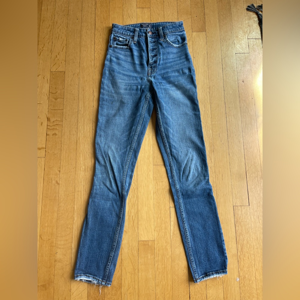 Abercrombie high rise slim jeans size 24